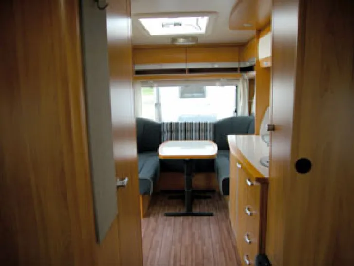 Fahrzeugbild Wilk S4 (Stern) 530 UE #7