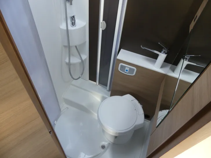Fahrzeugbild Adria Compact Plus SLS #11