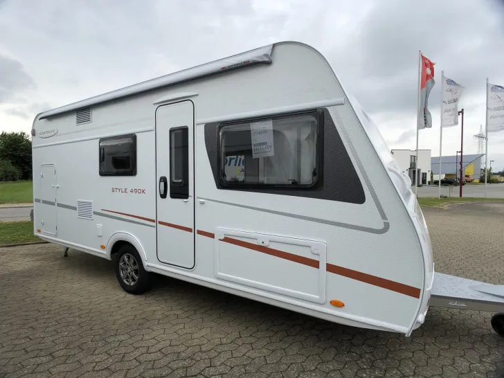 Fahrzeugbild LMC Style 490 K #1