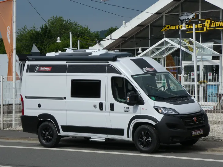 Fahrzeugbild Challenger Van V114S #4