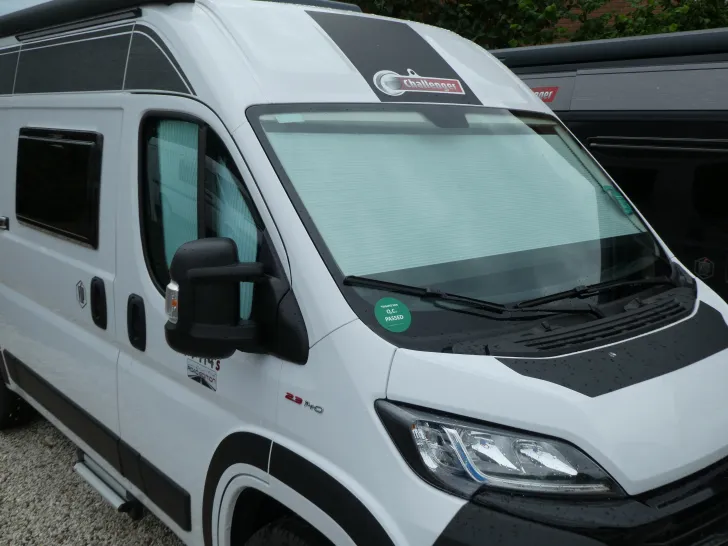 Fahrzeugbild Challenger Van V114S #10