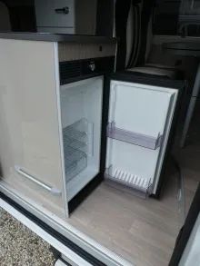 Fahrzeugbild Challenger Van V114S #13