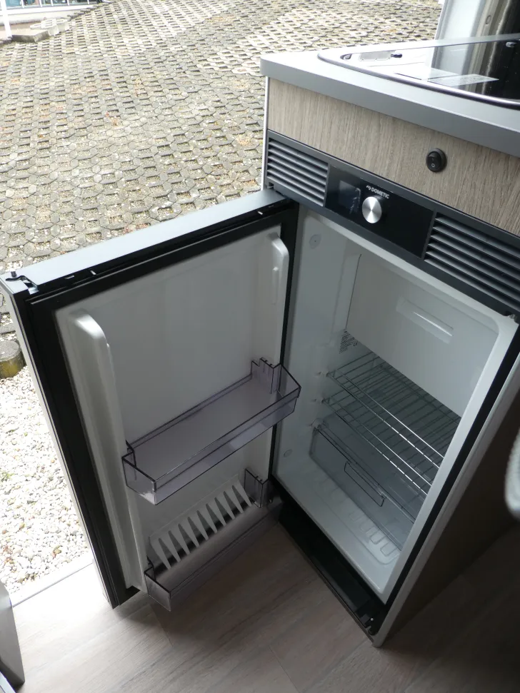 Fahrzeugbild Challenger Van V114S #14