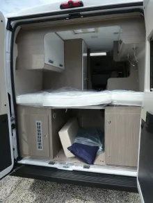 Fahrzeugbild Challenger Van V114S #31