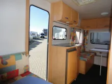 Fahrzeugbild Caravelair Univers 425 Nr. 38 - 2 Sitzgruppen #10