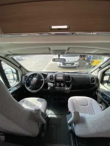 Fahrzeugbild Malibu T 410 DB #6