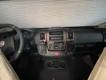 Fahrzeugbild Wingamm Oasi 690 Twins #5