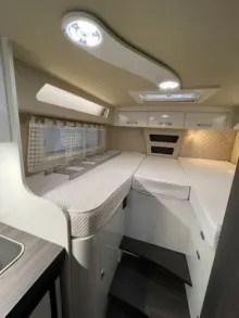 Fahrzeugbild Wingamm Oasi 690 Twins #13