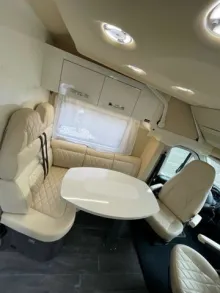 Fahrzeugbild Wingamm Oasi 610 #14