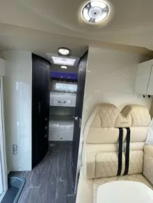 Fahrzeugbild Wingamm Oasi 610 #17