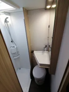 Fahrzeugbild Sun Living A 75 DP - Alkoven mit Doppelbett #16