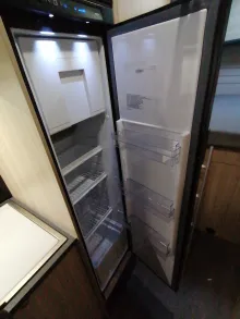 Fahrzeugbild Sun Living A 75 DP - Alkoven mit Doppelbett #20