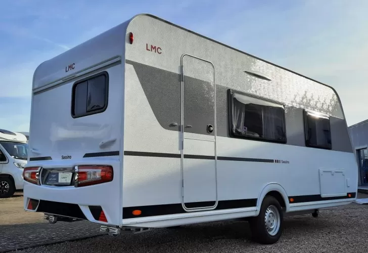LMC Sassino 450 D als Wohnwagen in Winsen/Luhe bei  von  Freizeit-Center Albrecht GmbH & Co KG für 23.190 € zu verkaufen