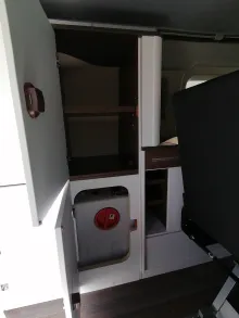 Fahrzeugbild Laika Kosmo Urban F 100 -Automatik & AHK & Hubdach #12