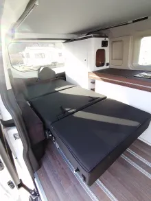 Fahrzeugbild Laika Kosmo Urban F 100 -Automatik & AHK & Hubdach #13