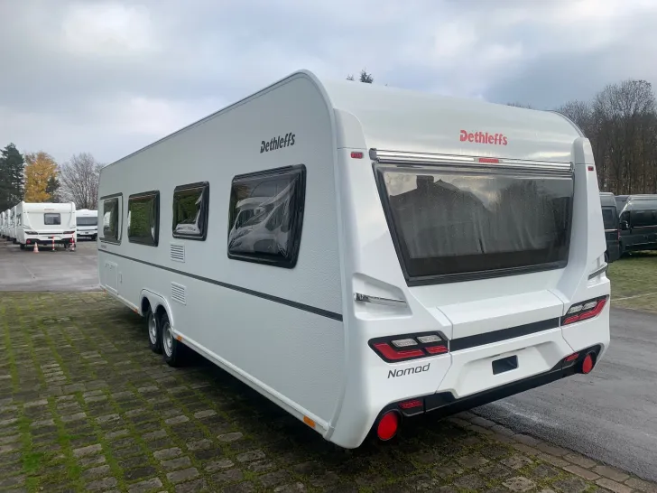 Fahrzeugbild Dethleffs Nomad 730 FKR Etagenbetten+7 Personen #3