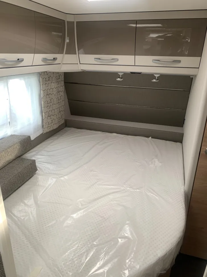 Fahrzeugbild Dethleffs Nomad 730 FKR Etagenbetten+7 Personen #9
