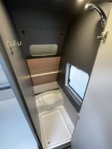 Fahrzeugbild Knaus Azur 500 FU "Abverkaufsstück" #20