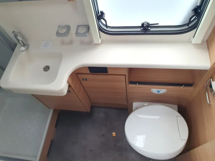 Fahrzeugbild Dethleffs Camper 730 FKR #19