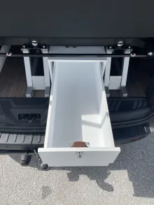 Fahrzeugbild Laika Kosmo Urban F 100+ - mit Aufstelldach #9