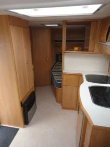 Fahrzeugbild SWIFT Toscane Nr. 46/fr.Bett/Autark/Mover #4