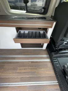 Fahrzeugbild Laika Kosmo Urban F 100+ - mit Aufstelldach #16