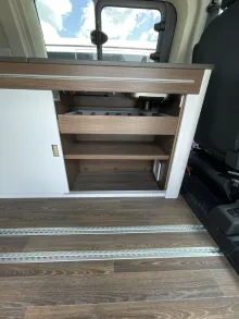 Fahrzeugbild Laika Kosmo Urban F 100+ - mit Aufstelldach #17