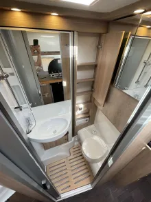 Fahrzeugbild Laika Ecovip H 2109 -Vorführwagen #13