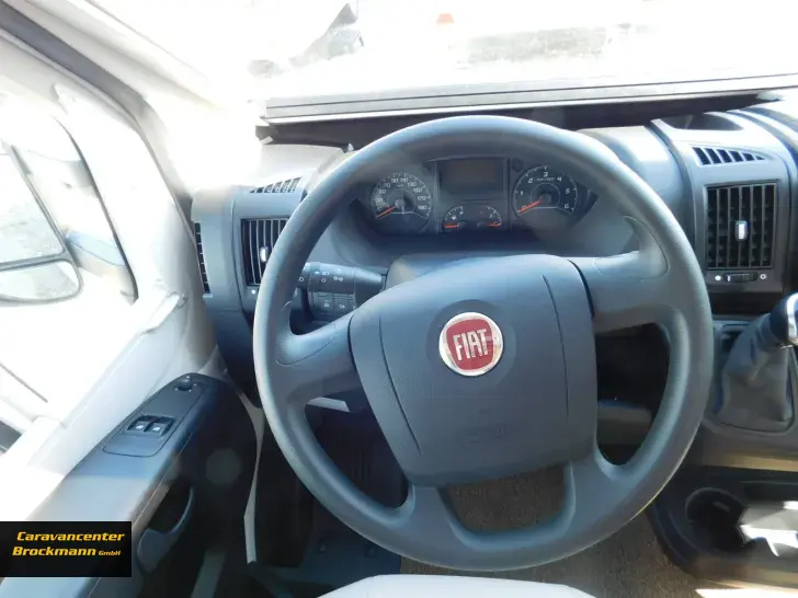Fahrzeugbild Pilote Pacific P740FC #10