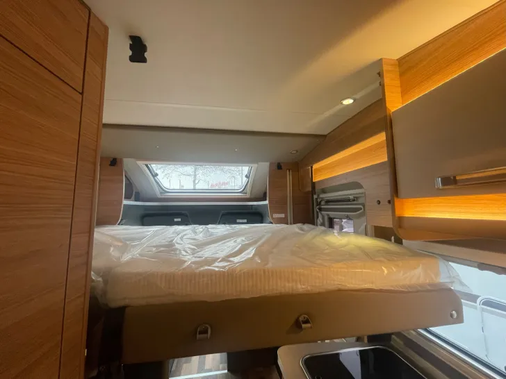 Fahrzeugbild Weinsberg CaraCompact Suite 640 MEG EDITION [PEPPER] #12