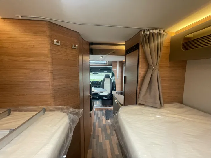 Fahrzeugbild Weinsberg CaraCompact Suite 640 MEG EDITION [PEPPER] #13