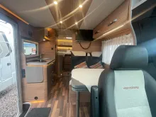 Fahrzeugbild Weinsberg CaraCompact Suite 640 MEG EDITION [PEPPER] #9