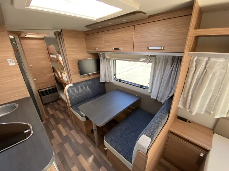 Fahrzeugbild Weinsberg CaraOne 550 QDK Mietwagen SW BC 5500 #13