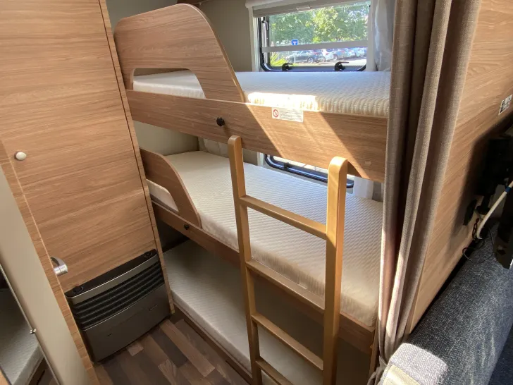 Fahrzeugbild Weinsberg CaraOne 550 QDK Mietwagen SW BC 5500 #21