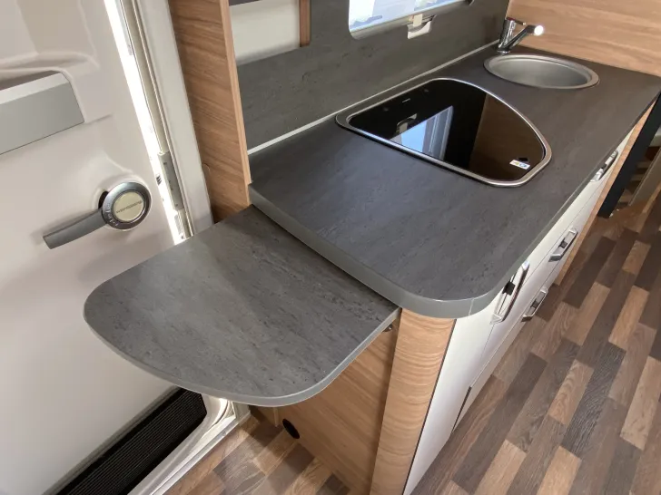 Fahrzeugbild Weinsberg CaraOne 550 QDK Mietwagen SW BC 5500 #19