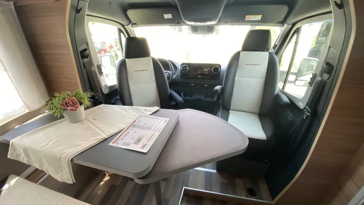 Fahrzeugbild Weinsberg CaraCompact 640 MEG EDITION [PEPPER] #8