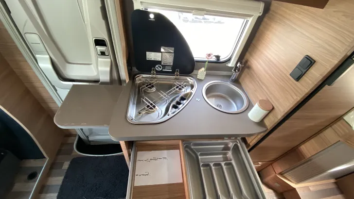 Fahrzeugbild Weinsberg CaraCompact 640 MEG EDITION [PEPPER] #12