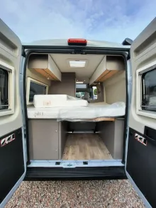 Fahrzeugbild LMC Innovan 600 #16