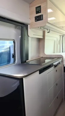 Fahrzeugbild Bürstner Lineo C 590 #8