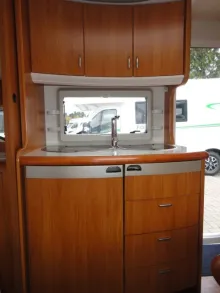 Fahrzeugbild Hobby Excellent 410 SFe Nr. 70 - Mover, franz. Bett #12