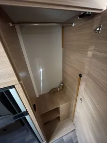 Fahrzeugbild Weinsberg CaraHome 650 DG - Alkoven - für 5 Personen #14