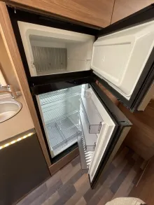 Fahrzeugbild Weinsberg CaraHome 650 DG - Alkoven - für 5 Personen #15