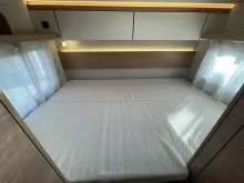 Fahrzeugbild Weinsberg CaraHome 650 DG - Alkoven - für 5 Personen #18