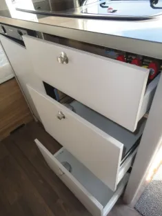 Bild 14 Bürstner Premio 435 TS Nr. 110 - Doppelbett