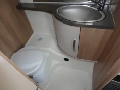 Bild 23 Bürstner Premio 435 TS Nr. 110 - Doppelbett