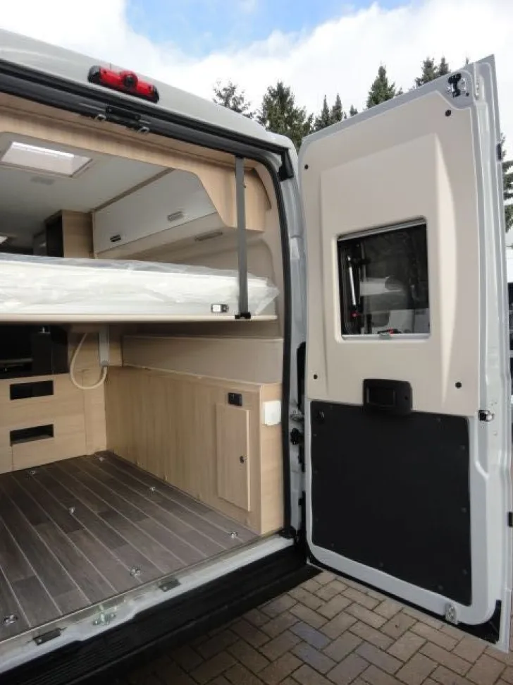 Fahrzeugbild Forster V 636 HB Vantasy #30