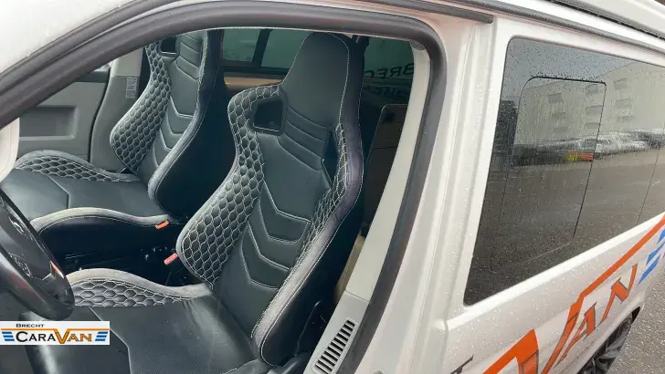Fahrzeugbild VW Custom Bus T5 Hymer Cape Town #9