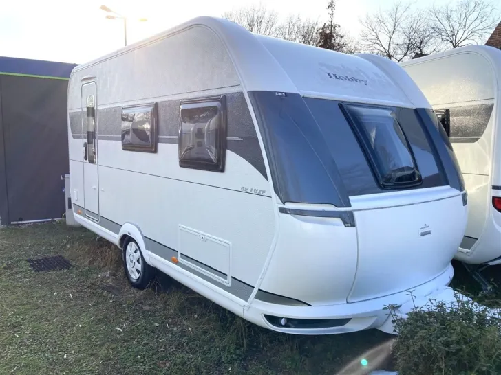 Fahrzeugbild Hobby De Luxe 440 SF #3