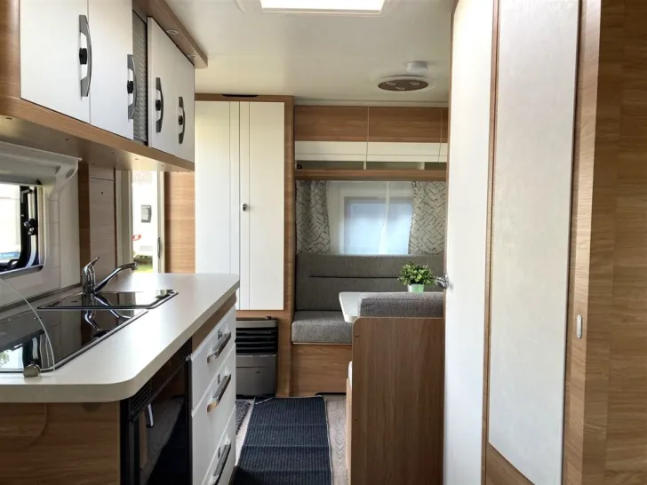 Fahrzeugbild Hobby De Luxe 440 SF #12