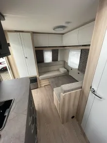 Fahrzeugbild Hobby De Luxe 440 SF #7